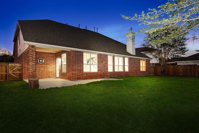 46 S April Mist Circle, Conroe, TX 77385