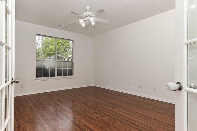 46 S April Mist Circle, Conroe, TX 77385