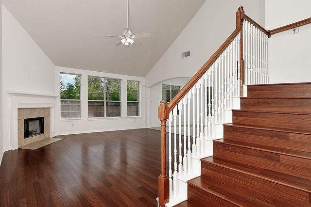 46 S April Mist Circle, Conroe, TX 77385