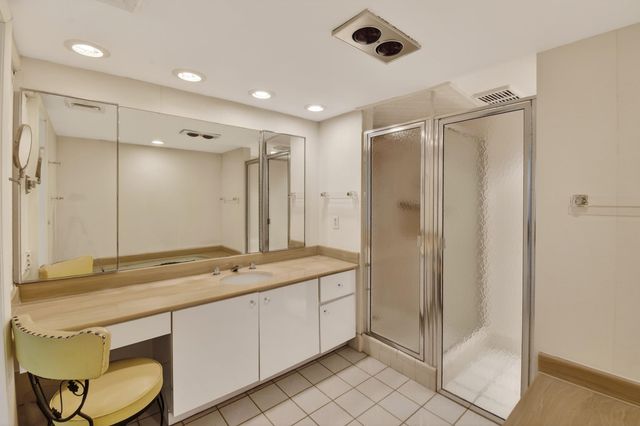100 Sunrise Avenue 308, Palm Beach, FL 33480
