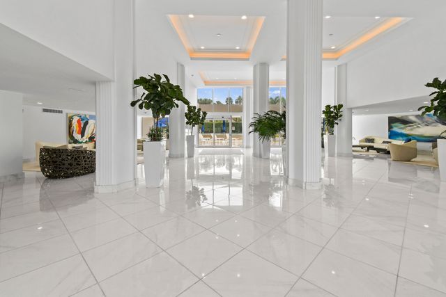 100 Sunrise Avenue 308, Palm Beach, FL 33480