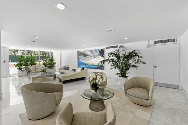 100 Sunrise Avenue 308, Palm Beach, FL 33480