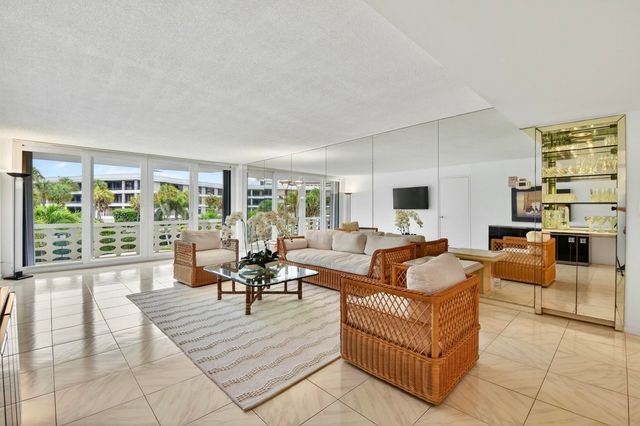 100 Sunrise Avenue 308, Palm Beach, FL 33480