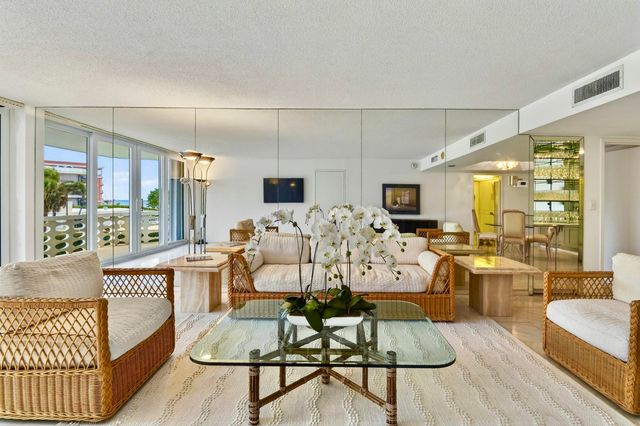 100 Sunrise Avenue 308, Palm Beach, FL 33480