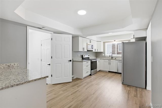 46182 Bartlett Drive, Canton, MI 48187