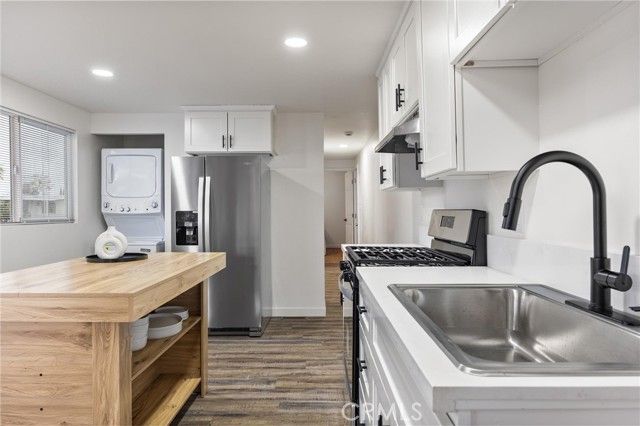 306 Kings Lane, Bakersfield, CA 93308