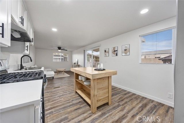 306 Kings Lane, Bakersfield, CA 93308