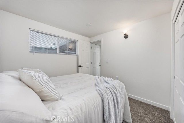 306 Kings Lane, Bakersfield, CA 93308