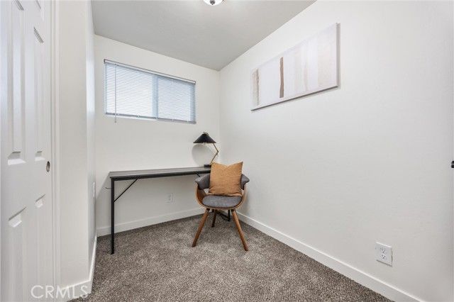 306 Kings Lane, Bakersfield, CA 93308