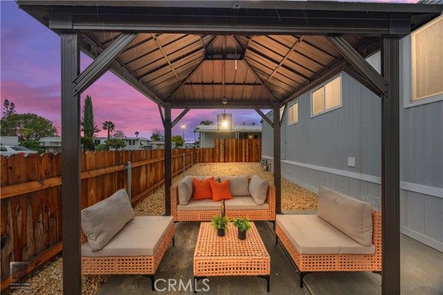 306 Kings Lane, Bakersfield, CA 93308