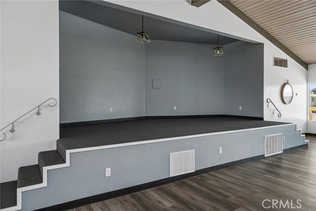 306 Kings Lane, Bakersfield, CA 93308