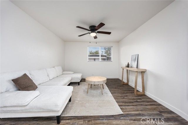 306 Kings Lane, Bakersfield, CA 93308