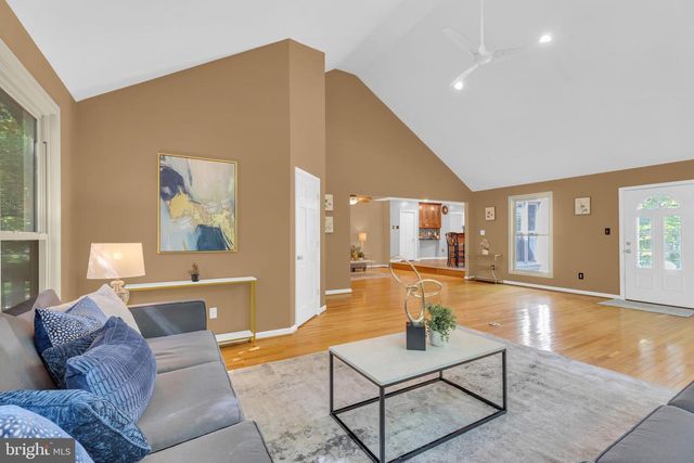 6762 BRONZE POST RD, Centreville, VA 20121
