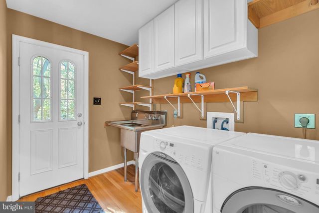 6762 BRONZE POST RD, Centreville, VA 20121