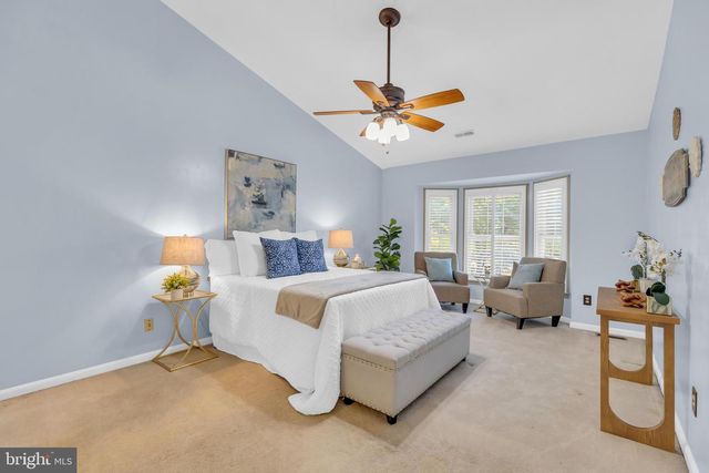 6762 BRONZE POST RD, Centreville, VA 20121