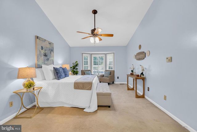 6762 BRONZE POST RD, Centreville, VA 20121