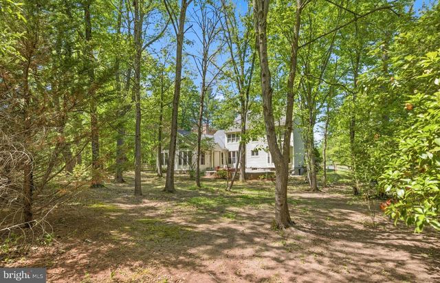 6762 BRONZE POST RD, Centreville, VA 20121