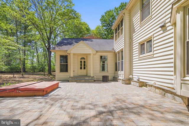 6762 BRONZE POST RD, Centreville, VA 20121