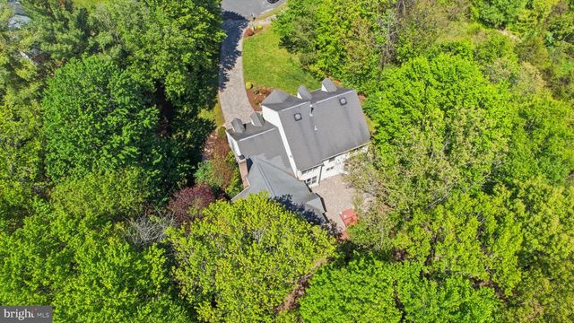 6762 BRONZE POST RD, Centreville, VA 20121