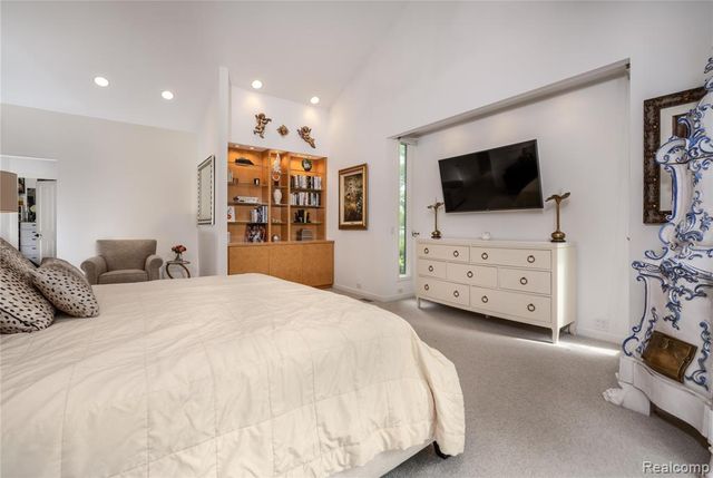 4054 Cranbrook Court, Bloomfield Hills, MI 48301