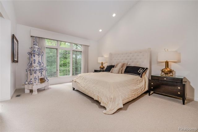 4054 Cranbrook Court, Bloomfield Hills, MI 48301