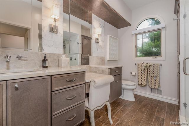 4054 Cranbrook Court, Bloomfield Hills, MI 48301