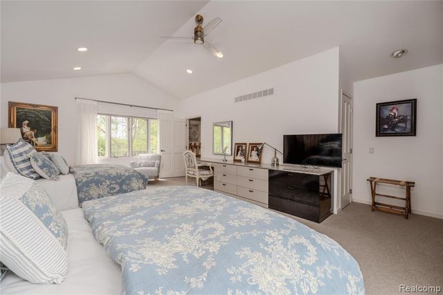 4054 Cranbrook Court, Bloomfield Hills, MI 48301