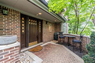 4054 Cranbrook Court, Bloomfield Hills, MI 48301