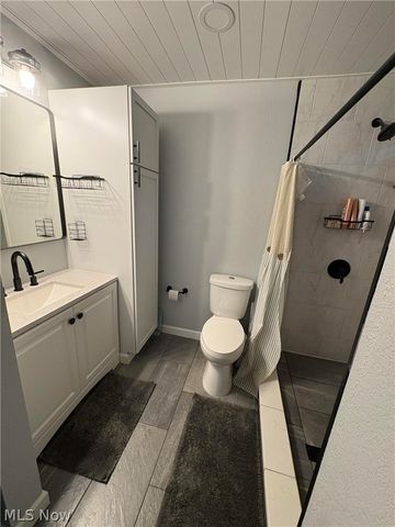 10380 Quarry Road, Amherst, OH 44001