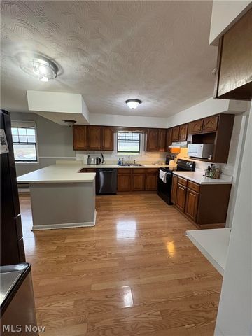 10380 Quarry Road, Amherst, OH 44001