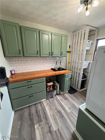 10380 Quarry Road, Amherst, OH 44001