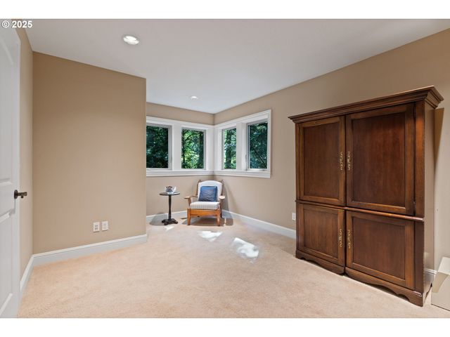 12320 Nw SARGENT Ln, Portland, OR 97231