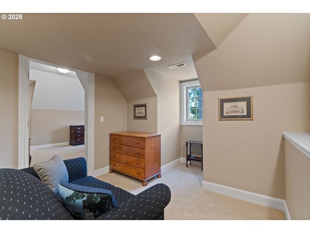 12320 Nw SARGENT Ln, Portland, OR 97231