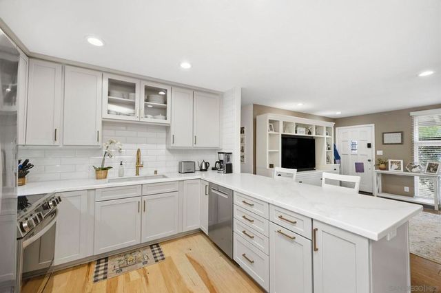 3620 Fireway Dr, San Diego, CA 92111