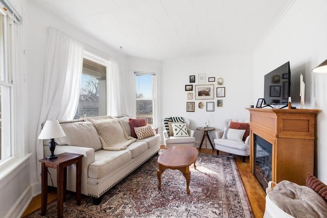 916 Arcadian AVENUE, Waukesha, WI 53186