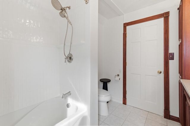 916 Arcadian AVENUE, Waukesha, WI 53186