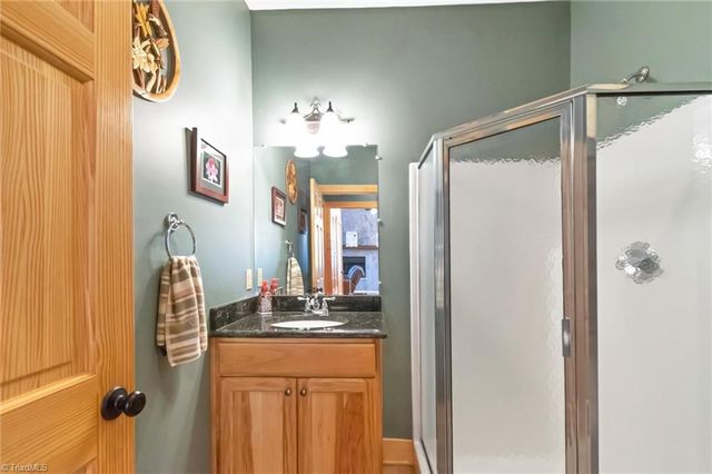 658 Green Point Lane, Boomer, NC 28606