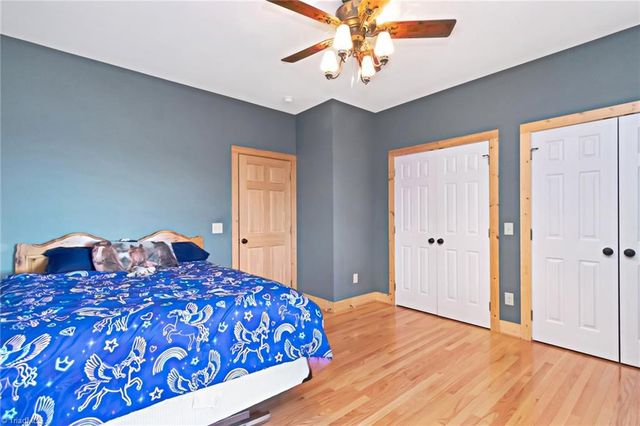 658 Green Point Lane, Boomer, NC 28606