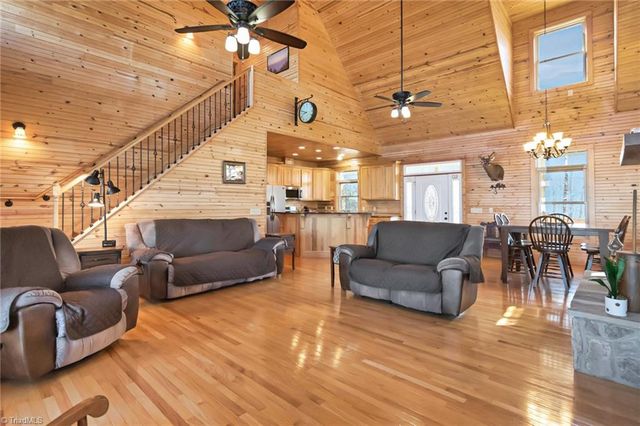 658 Green Point Lane, Boomer, NC 28606