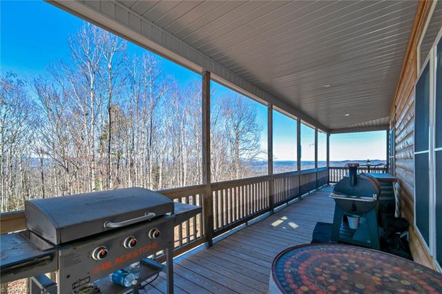 658 Green Point Lane, Boomer, NC 28606