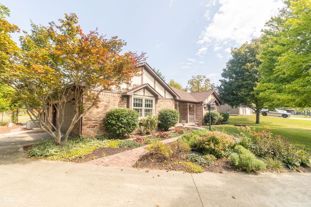 2460 E Hickory Boulevard, Greenfield, IN 46140