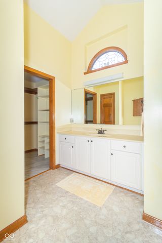 2460 E Hickory Boulevard, Greenfield, IN 46140