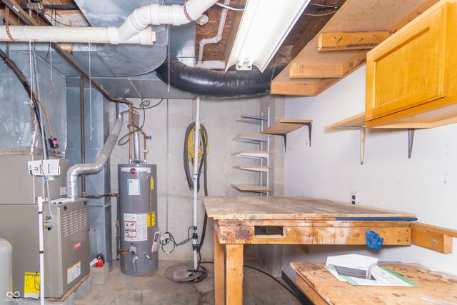 2460 E Hickory Boulevard, Greenfield, IN 46140