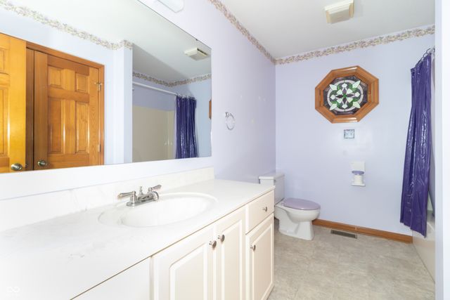 2460 E Hickory Boulevard, Greenfield, IN 46140