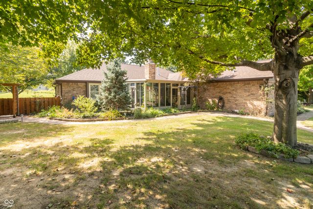 2460 E Hickory Boulevard, Greenfield, IN 46140