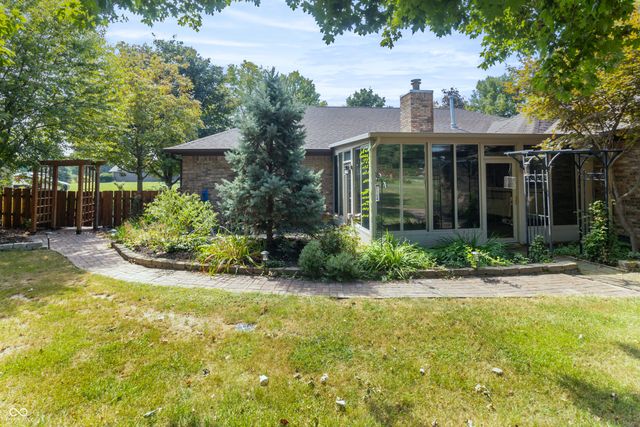 2460 E Hickory Boulevard, Greenfield, IN 46140