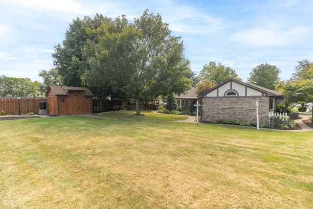 2460 E Hickory Boulevard, Greenfield, IN 46140