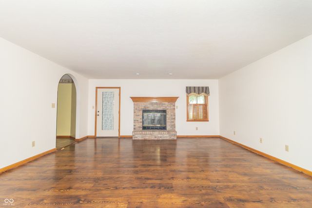 2460 E Hickory Boulevard, Greenfield, IN 46140