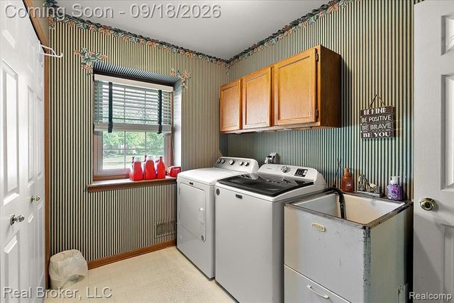 44744 Danbury Road, Canton, MI 48188