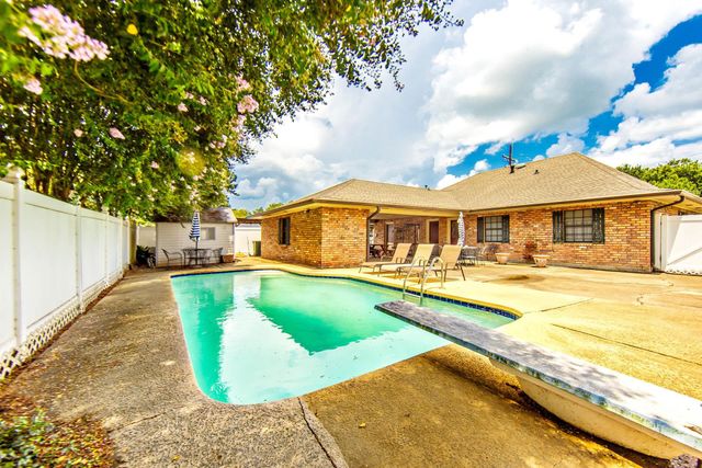 1107 Franklin Ave, Houma, LA 70360